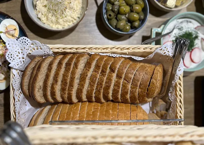 Проживание в семье Azalia Карпач