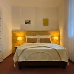 בית אירוח Azalia קרפאז'