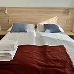 בית אירוח Azalia
