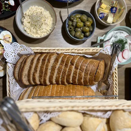 Проживание в семье Azalia Карпач